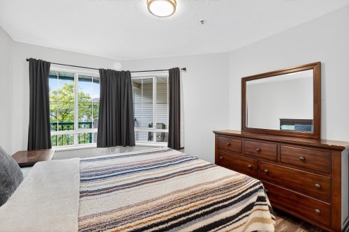 322-19528 Fraser Highway, Surrey, BC 