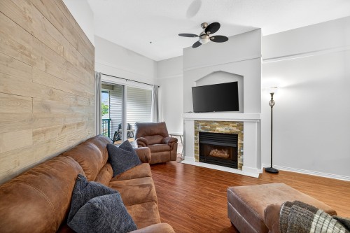 322-19528 Fraser Highway, Surrey, BC 