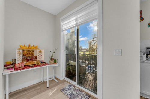 25-17528 60 Avenue, Surrey, BC 