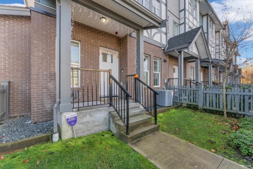 25-17528 60 Avenue, Surrey, BC 