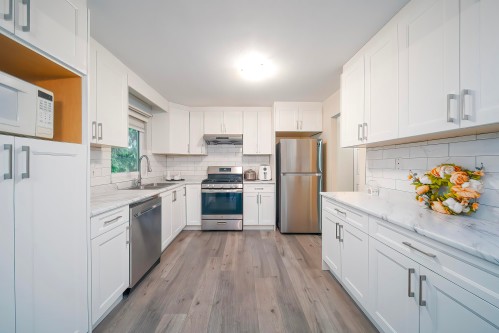 10123 158A Street, Surrey, BC 