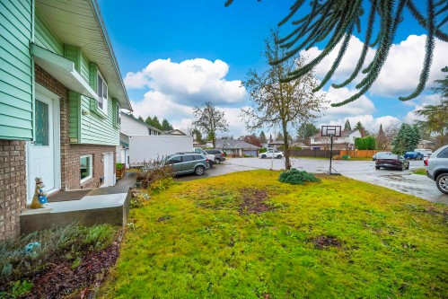 10123 158A Street, Surrey, BC 