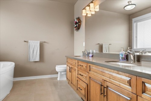 2203 Riesling Drive, Abbotsford, BC 