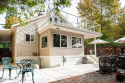 2725 Gordon Avenue  Surrey, BC V4A 3J2