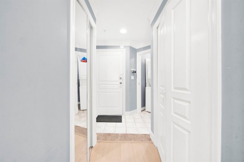 210-8115 121A Street, Surrey, BC 