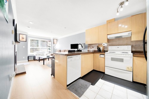 210-8115 121A Street, Surrey, BC 