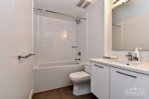 307-1588 Johnston Road, White Rock, BC 