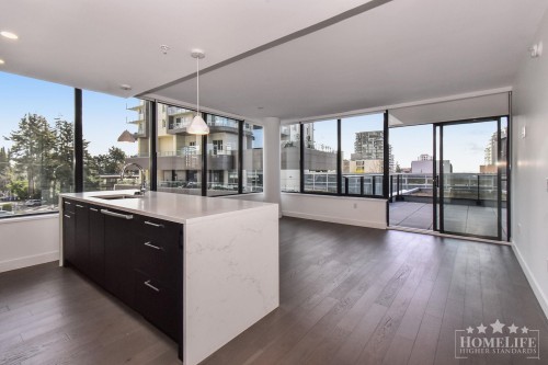 307-1588 Johnston Road, White Rock, BC 