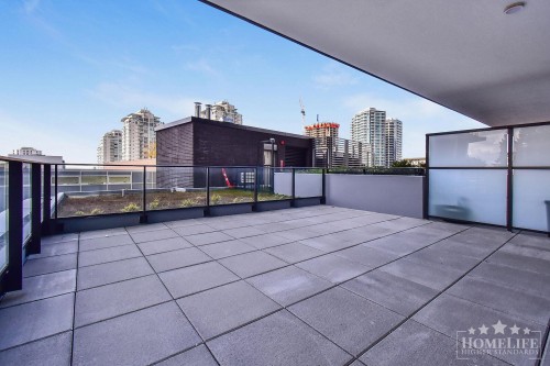 307-1588 Johnston Road, White Rock, BC 