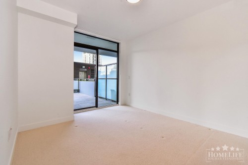 307-1588 Johnston Road, White Rock, BC 