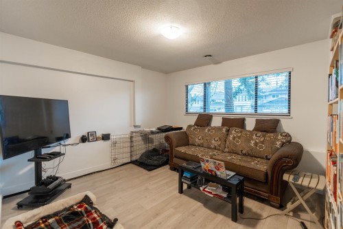 13933 90A Avenue, Surrey, BC 