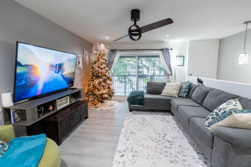 13933 90A Avenue, Surrey, BC 