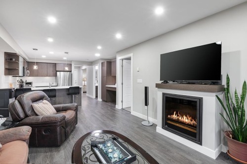 204-19936 56 Avenue  Langley, BC V3A 0E1