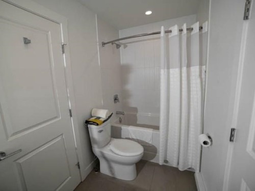 A201-20487 65 Ave Avenue, Langley, BC 