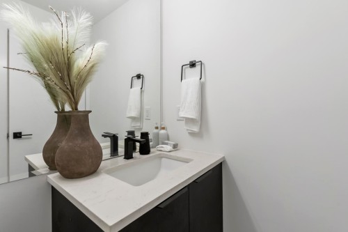 32-13895 64 Avenue, Surrey, BC 