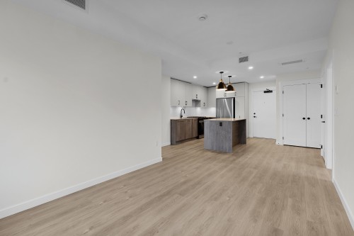 B5Xx-27215 Aldergrove Towncentre Drive, Langley, BC 