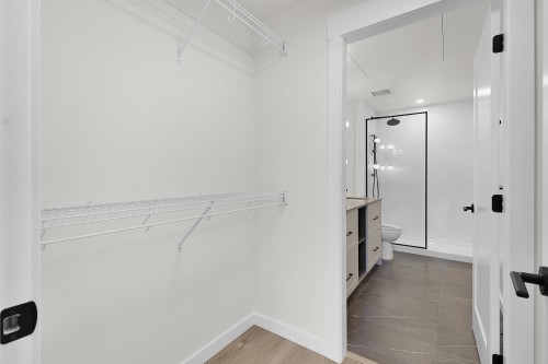 B5Xx-27215 Aldergrove Towncentre Drive, Langley, BC 