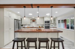 2325 124 Street  Surrey, BC V4A 3M9