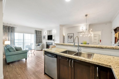 406-15368 17A Avenue, Surrey, BC 