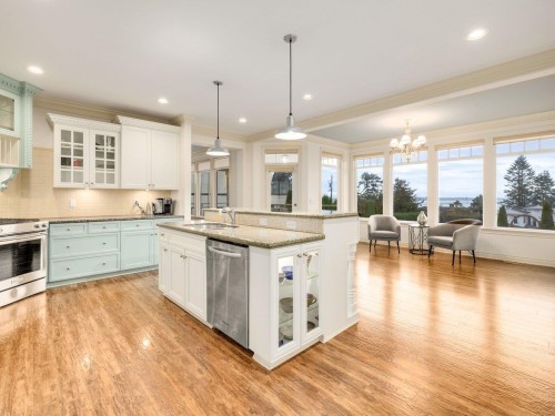 14008 Marine Drive, White Rock, BC 