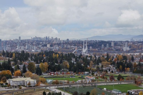 Ph3102-10428 Whalley Boulevard, Surrey, BC 