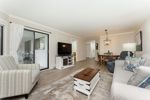 202-1520 Vidal Street, White Rock, BC 