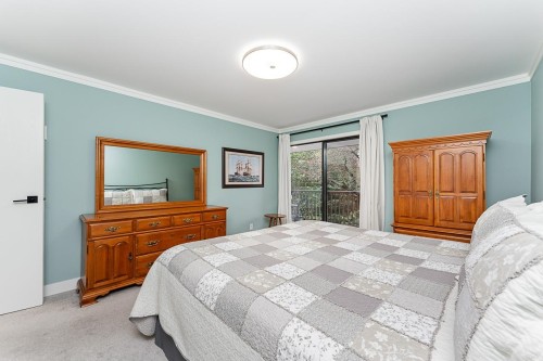 202-1520 Vidal Street, White Rock, BC 