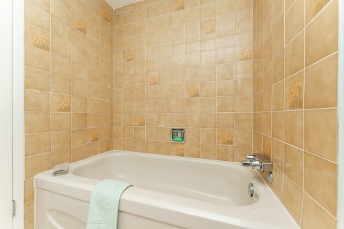 202-1520 Vidal Street, White Rock, BC 