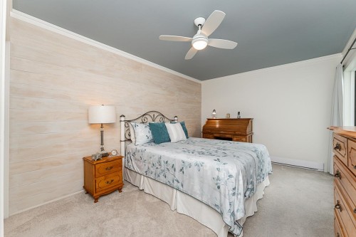 202-1520 Vidal Street, White Rock, BC 