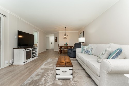 202-1520 Vidal Street, White Rock, BC 