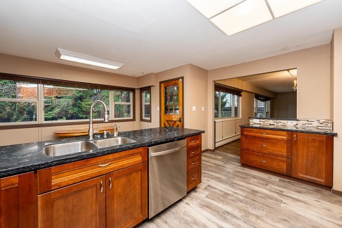 6511 Kempson Crescent, Delta, BC 