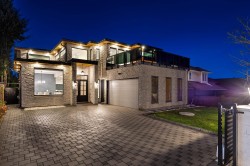 15901 88a Avenue  Surrey, BC V4N 2X9