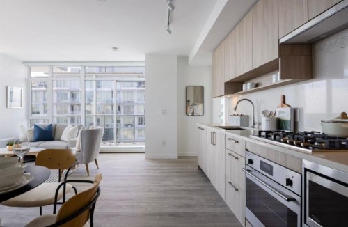 3211-13350 Central Avenue, Surrey, BC 