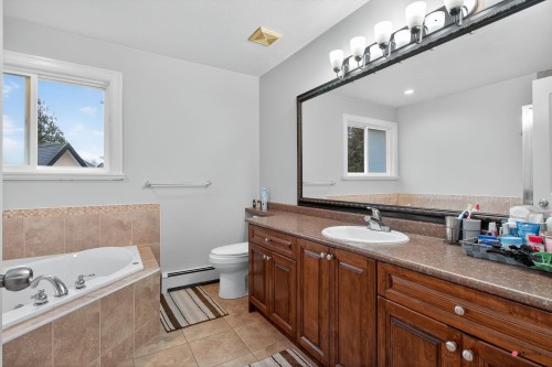 6418 137A Street, Surrey, BC 