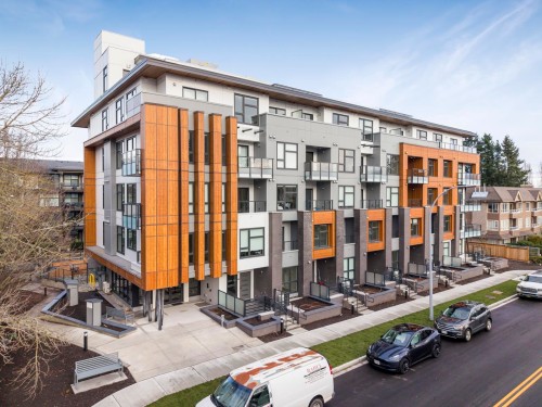 203-15353 17 Avenue  Surrey, BC V4A 1T8