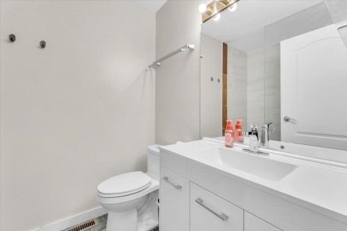 10552 Woodglen Close, Surrey, BC 