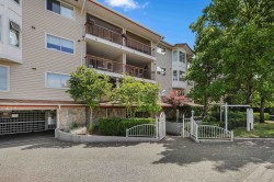 106-5776 200 Street  Langley, BC V3A 1M8