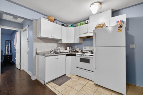 7718 145 Street, Surrey, BC 