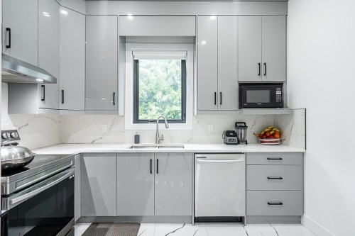 6052 172 Street, Surrey, BC 