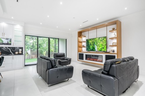 6052 172 Street, Surrey, BC 