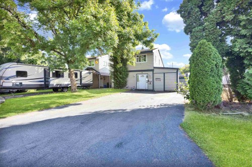 20804 52a Avenue  Langley, BC V3A 6E5