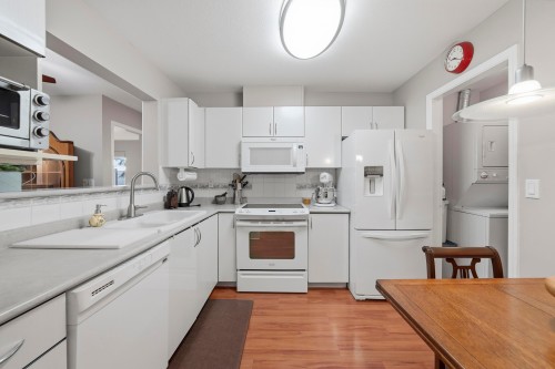 105-6385 121 Street, Surrey, BC 