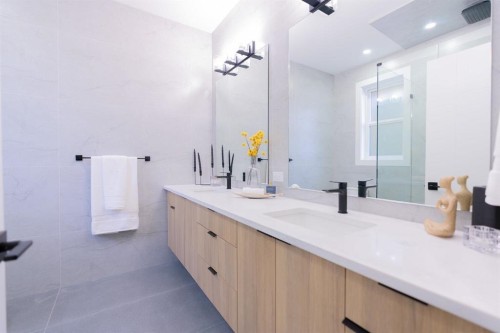 14450 60 Avenue, Surrey, BC 