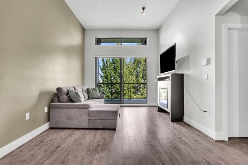 419-6688 120th Street  Surrey, BC V3W 1T8