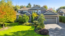 3842 Devonshire Drive  Surrey, BC V3Z 0M2