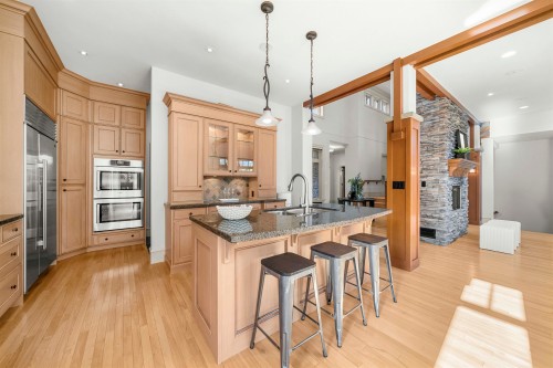 3842 Devonshire Drive, Surrey, BC 