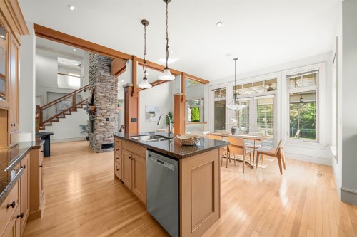 3842 Devonshire Drive, Surrey, BC 