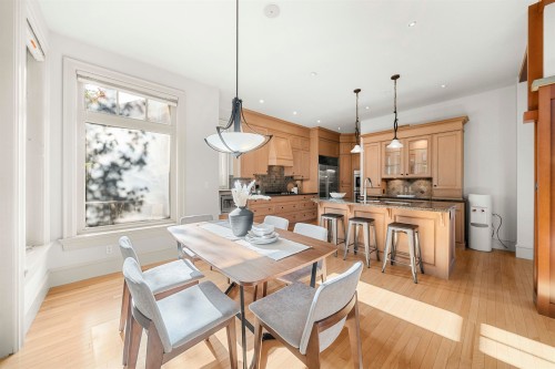 3842 Devonshire Drive, Surrey, BC 