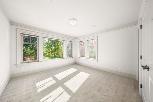 3842 Devonshire Drive, Surrey, BC 