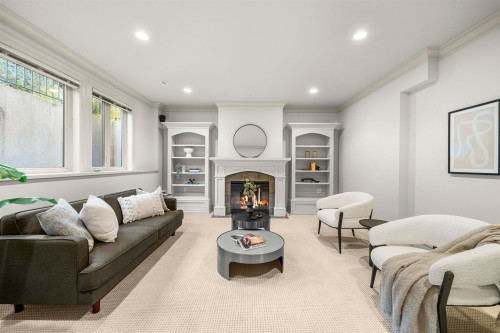 3842 Devonshire Drive, Surrey, BC 